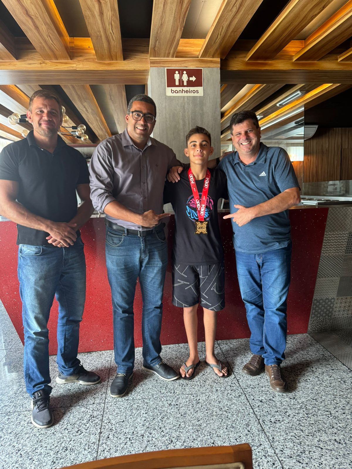 O atleta mirim Gabriel Moura Salomão conquistou grandes feitos em Competição Internacional da categoria de jiu-jitsu e trouxe a vitoria para Lagoa Santa. 